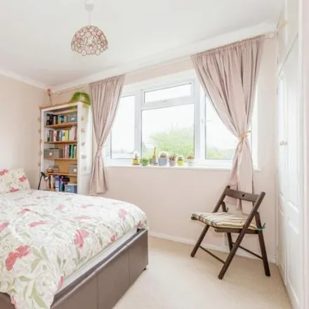 Image 6 - 7 Morden Close, Tadworth, KT20 5LF, United Kingdom - Apartment for sale