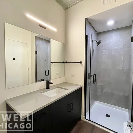 Image 3 - 411 W Chicago Ave, Unit 3 Bed - Apartment for rent