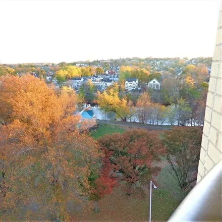 Image 6 - Cradock Cove Condominium, 2500 Mystic Valley Parkway, Medford, MA 02155, USA - Condo for rent