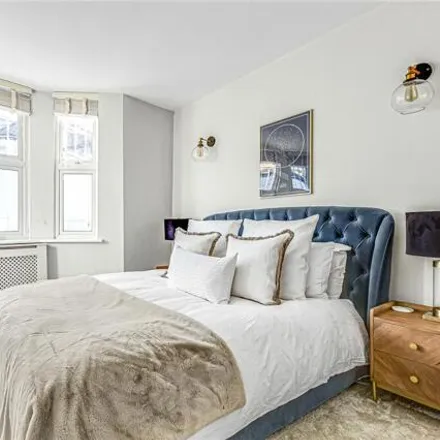 Image 2 - Querrin Street, London, SW6 2RF, United Kingdom - Apartment for sale
