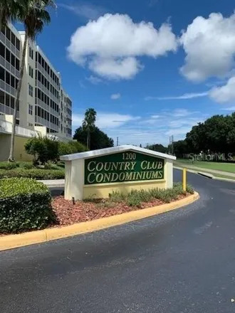 Image 4 - East Bay Golf Club, 702 Country Club Drive, Largo, FL 33771, USA - Condo for rent