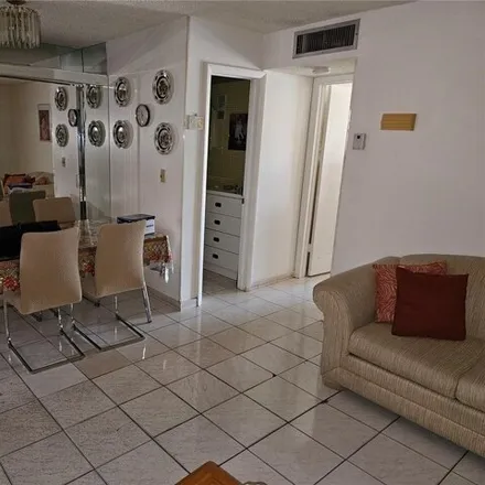 Buy this 1 bed condo on 1855 West 60th Street in Hialeah, FL 33012