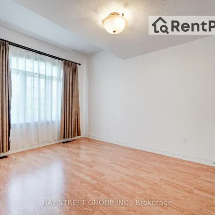 Image 2 - 22 Estrella Crescent, Richmond Hill, ON L4E 0R9, Canada - Apartment for rent