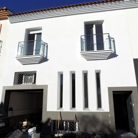 Buy this 3 bed townhouse on 29100 Coín