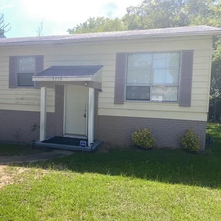 Rent this 3 bed townhouse on 5779 Bloomfield Road in Macon, GA 31206