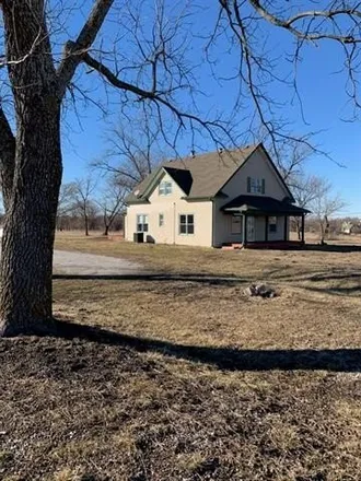 Buy this 5 bed house on 5350 Missouri Z Highway in Lafayette County, MO 64011