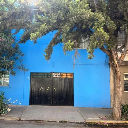 Buy this studio house on Calle Indios Verdes in 09120 Nezahualcóyotl, MEX