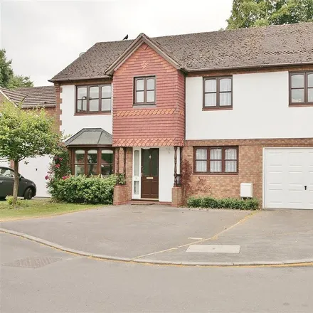 Rent this 4 bed house on Culham Close in Abingdon, OX14 2AS