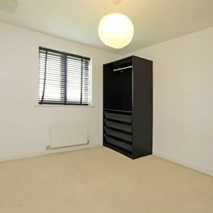 Image 3 - Osterley Sports & Athletic Centre, Wood Lane, London, TW7 5FF, United Kingdom - Apartment for rent
