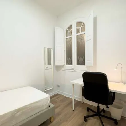 Rent this 6 bed apartment on Carrer de Muntaner in 363, 08001 Barcelona