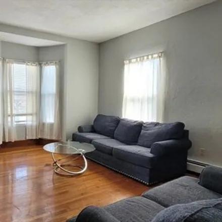 Image 2 - 85 Mount Vernon Street, Somerville, MA 02145, USA - Apartment for rent