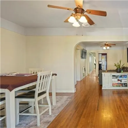 Image 4 - 1200 Saint Andrew Street, New Orleans, LA 70130, USA - House for sale