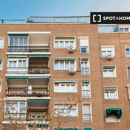 Image 17 - Calle de Hernani, 57, 28020 Madrid, Spain - Apartment for rent