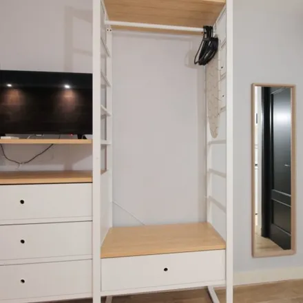 Rent this studio apartment on Carrer Nou de la Rambla in 11, 08001 Barcelona