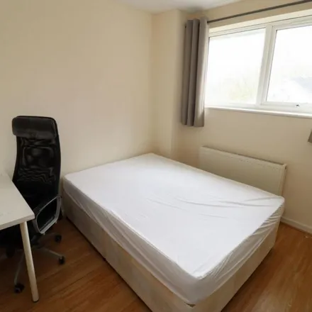 Rent this 5 bed apartment on 44-51 Capstan Square in Cubitt Town, London