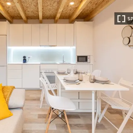 Rent this 1 bed apartment on Madrid in Colegio de Educación Infantil y Primaria Escuelas Aguirre, Calle de Pío Baroja