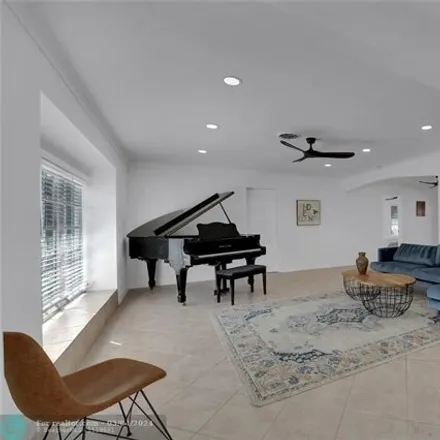 Image 2 - 5993 Northeast 18th Terrace, Imperial Point, Fort Lauderdale, FL 33308, USA - House for sale