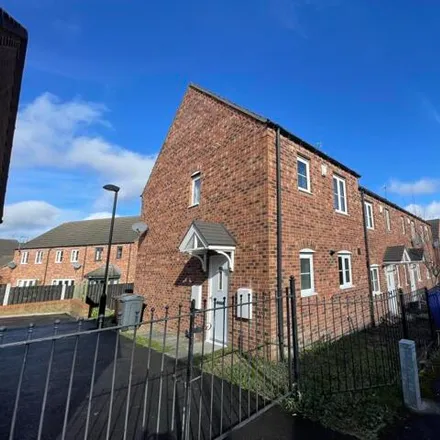 Rent this 2 bed townhouse on Payler Close in Sheffield, S2 1GX