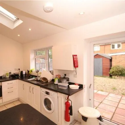 Image 3 - Linden Court, Englefield Green, TW20 0TG, United Kingdom - House for sale