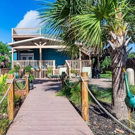 Image 9 - 1032 North Magnolia Street, Rockport, TX 78382, USA - House for sale