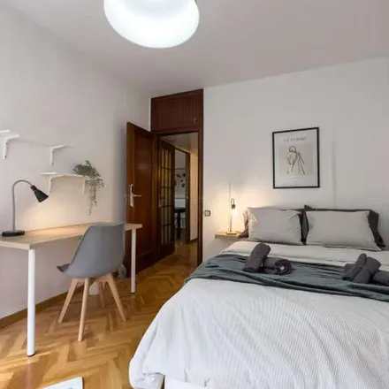 Image 6 - Carrer de Rocafort, 174-172-170, 08029 Barcelona, Spain - Apartment for rent