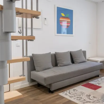 Rent this 2 bed apartment on Madrid in Calle de Abdón Terradas, 3