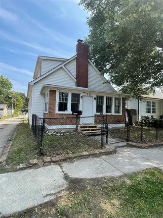 Rent this 4 bed house on 1735 North Oxford Street in Indianapolis, IN 46218
