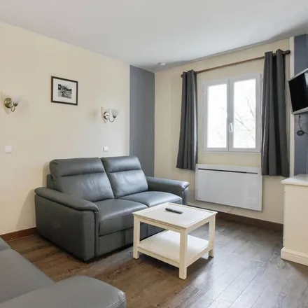Rent this 2 bed apartment on 14800 Deauville