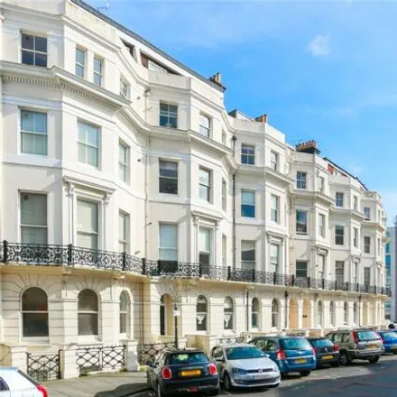 Rent this studio apartment on 19 St Aubyns in Hove, BN3 2TG