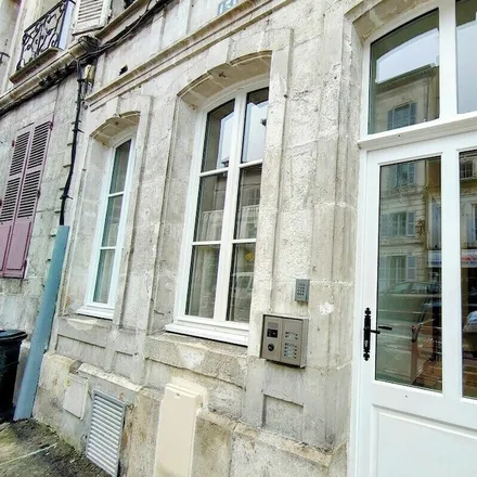 Image 7 - 89000 Auxerre, France - Apartment for rent