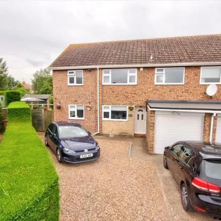 Buy this 4 bed duplex on 11 Drysdale Close in Murcot, WR11 7RZ
