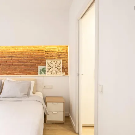 Image 4 - Carrer de Rocafort, 122, 08001 Barcelona, Spain - Apartment for rent