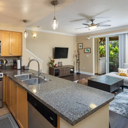 Rent this 3 bed townhouse on Kapolei in HI, 96707