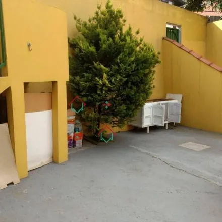 Buy this 3 bed house on Rua Luiz Antônio de Andrade Vieira in Jardim Guaciara, Taboão da Serra - SP