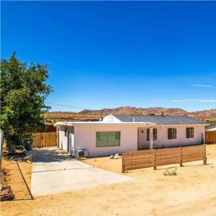 Image 2 - 61442 Division Street, Joshua Tree, CA 92252, USA - House for sale