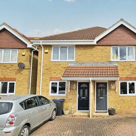 Buy this 3 bed duplex on Brook Close in Herne Bay, CT6 7QJ