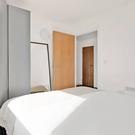 Image 7 - London, E2 6FF, United Kingdom - Apartment for rent