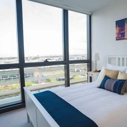 Rent this 2 bed apartment on Docklands VIC 3008