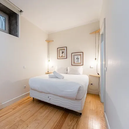 Rent this 2 bed apartment on 4050-172 Distrito de Leiria