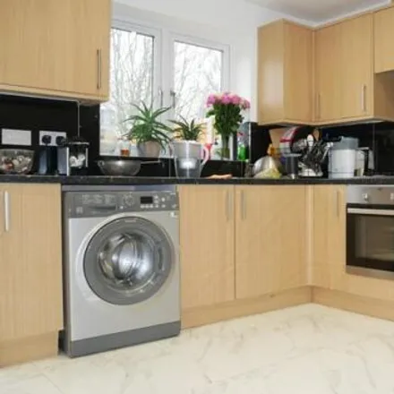 Image 3 - Carfax Road, London, UB3 4RB, United Kingdom - Townhouse for rent