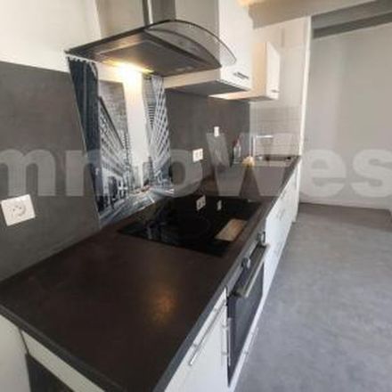 Rent this 2 bed apartment on 1 bis Rue Trinité in 29400 Landivisiau, France