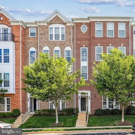 Buy this 3 bed condo on 42701 Burell Square in Goose Creek Village, Loudoun County
