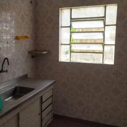 Rent this 2 bed house on Rua Henning Boilesen in Parque Continental, São Paulo - SP