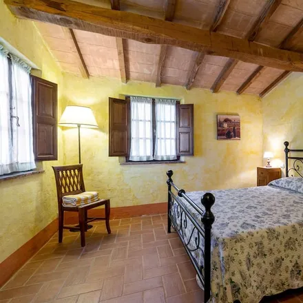 Rent this 2 bed duplex on 58053 Roccalbegna GR