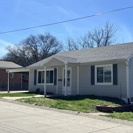 Buy this 4 bed house on 1373 Nelson Street in Boonville, MO 65233