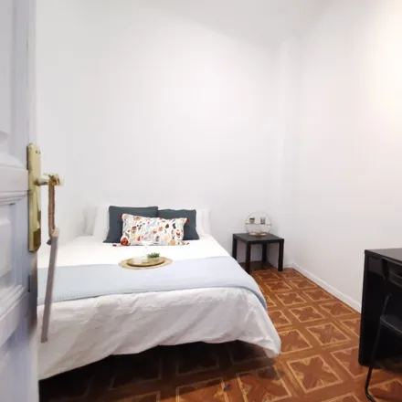 Rent this 11 bed room on Madrid in Calle Preciados, 42