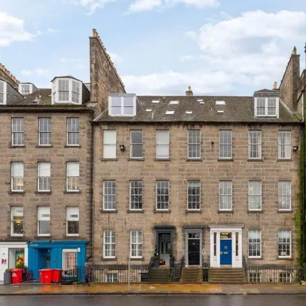 Rent this 3 bed apartment on Ottimo Lighting in 44 Queen Street, City of Edinburgh