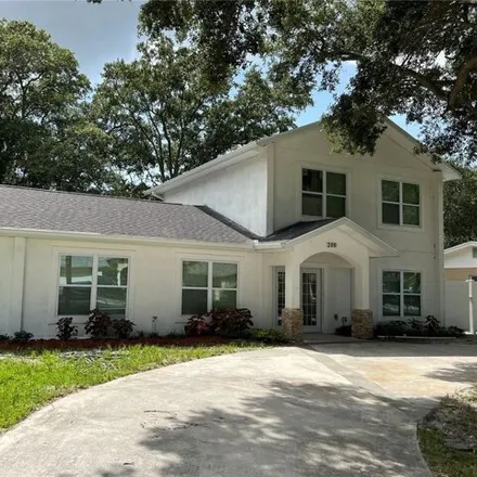 Buy this 9 bed house on 252 Elizabeth Avenue in Bayview, Clearwater