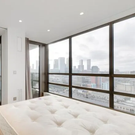 Image 5 - Balfron Tower, St Leonard's Road, London, E14 0QX, United Kingdom - Room for rent
