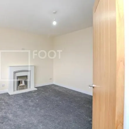 Image 2 - Watty Hall Road, Bradford, BD6 3AP, United Kingdom - House for rent